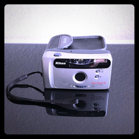 Nikon Fun Touch 5 - Picture 1 of 8